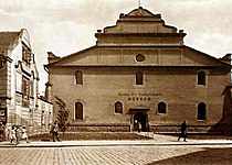 Českobratrské náměstí - sbor, museum