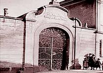 Brána na hřbitov u kostela sv. Havla cca r.1900