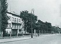 Křižovatka s Purkyňovou ulicí, kde byl hlavní vjezd do nemocnice. 
