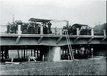 Debř zatěžkávací  zkouška nového mostu na Hrdlořezy