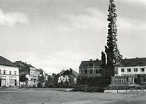 Náměstí v Bakově nad Jizerou