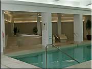 Vnitřní bazén v hotelu, posilovna a sauna