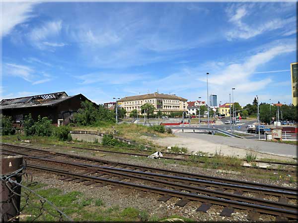 Pohled na základní školu Vokovice