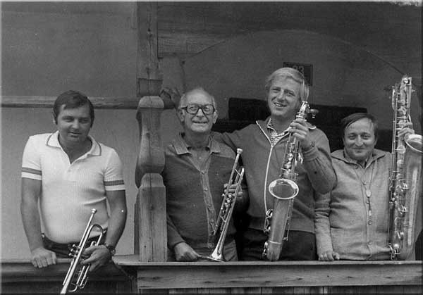Osevanka Bezno 1979 - Na pavlači detail