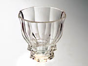 Číše z litého skla