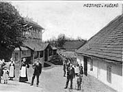 Pavilon naproti hospodě u Kučerů v Libocké ulici.